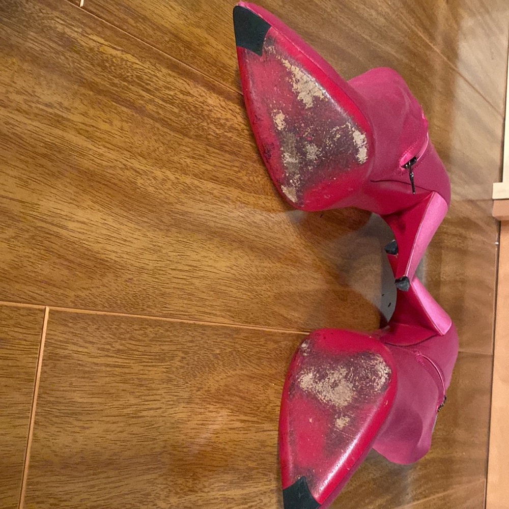 Prada shoes - Picture 2 of 8